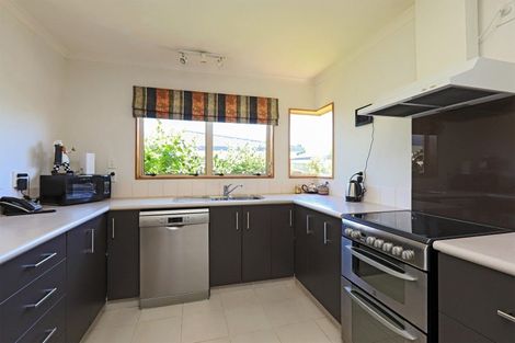 Photo of property in 18b Knightsbridge Place, Taradale, Napier, 4112