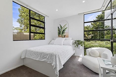 Photo of property in 31 Waipuia Place, Greenhithe, Auckland, 0632