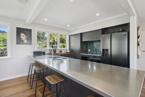 Photo of property in 2 Mascot Street, Tawa, Wellington, 5028