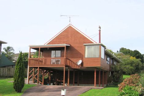 Photo of property in 9 Albert Hall Drive, Red Beach, 0932