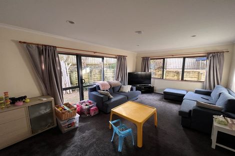 Photo of property in 31 Greenview Lane, Red Beach, 0932