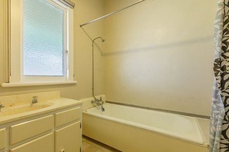 Photo of property in 200 Windsor Avenue, Parkvale, Hastings, 4122