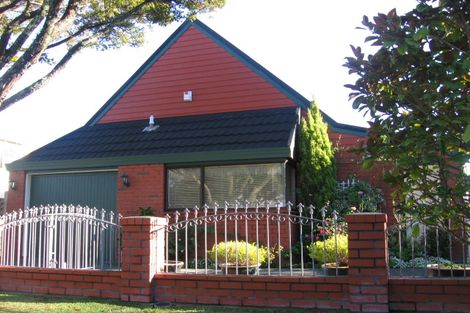 Photo of property in 65 Totara Crescent, Woburn, Lower Hutt, 5011