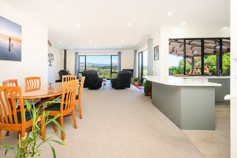Photo of property in 70 Pacific Drive, Fitzherbert, Palmerston North, 4410