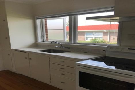 Photo of property in 1/2 Gordon Avenue, Milford, Auckland, 0620