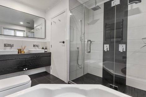 Photo of property in 18 Apirana Avenue, Glen Innes, Auckland, 1072