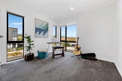 Photo of property in 28 Treeline Lane, Flat Bush, Auckland, 2019