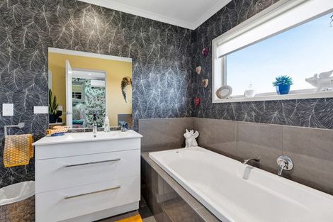 Photo of property in 17 Hira Street, Ohawe, Hawera, 4671