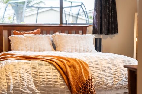 Photo of property in 14 Cooper Place, Chedworth, Hamilton, 3210