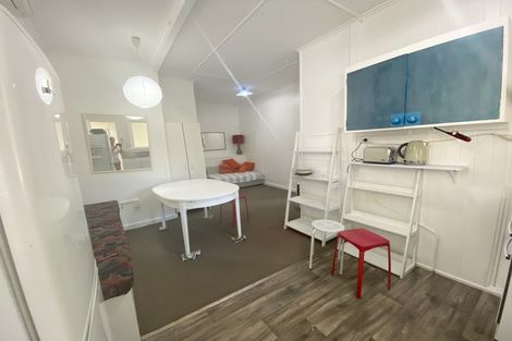 Photo of property in 5 Plunket Street, Kelburn, Wellington, 6012