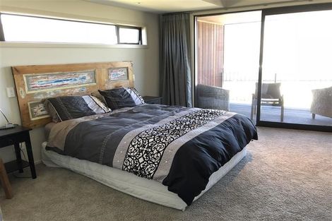 Photo of property in 1 Valley Crescent, Wanaka, 9305