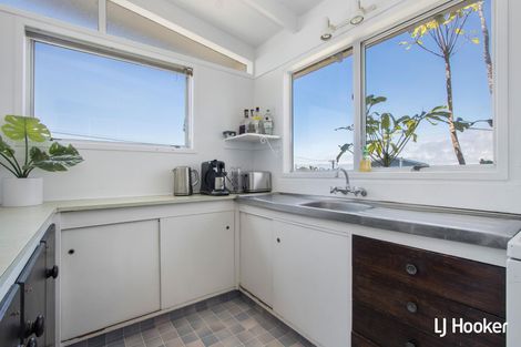 Photo of property in 30 Hillview Road, Waihi Beach, 3611