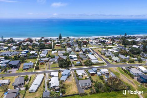 Photo of property in 30 Hillview Road, Waihi Beach, 3611