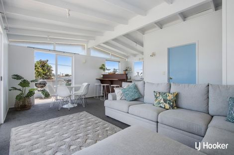 Photo of property in 30 Hillview Road, Waihi Beach, 3611