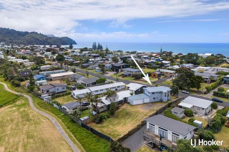 Photo of property in 30 Hillview Road, Waihi Beach, 3611