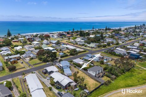 Photo of property in 30 Hillview Road, Waihi Beach, 3611