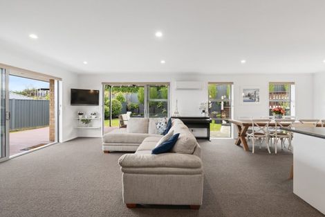 Photo of property in 35 Irwin Logan Drive, Mosgiel, 9024