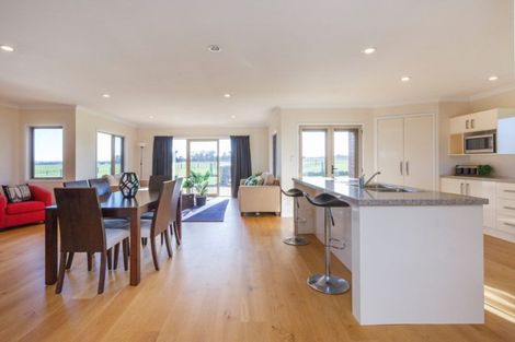 Photo of property in 1061 Taonui Road, Colyton, Feilding, 4775