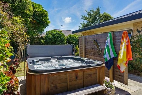 Photo of property in 308a Te Moana Road, Waikanae, 5036