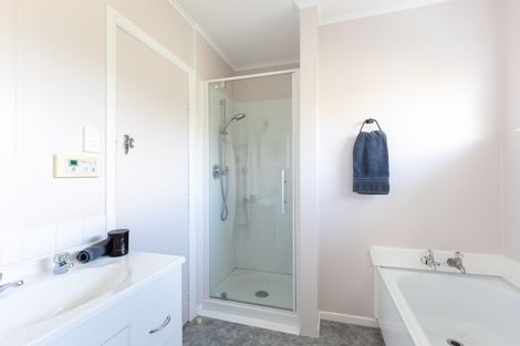 Photo of property in 28 Elizabeth Place, Ferndale, New Plymouth, 4310