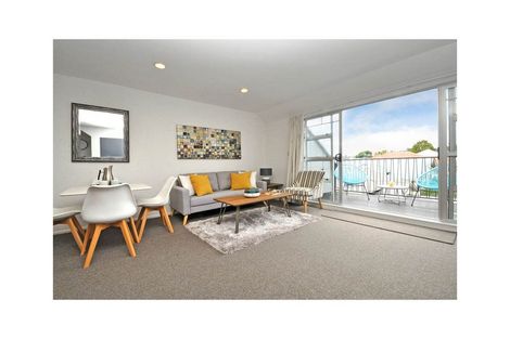 Photo of property in 7/2 Atarangi Road, Greenlane, Auckland, 1051