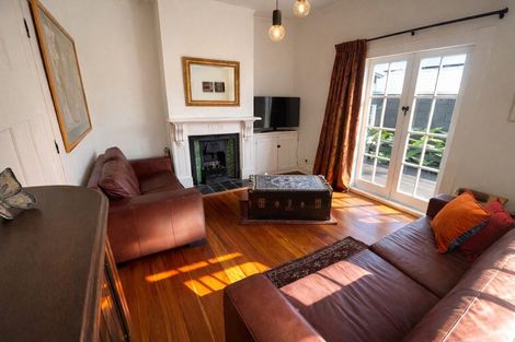 Photo of property in 2/21 Cowper Street, Devonport, Auckland, 0624