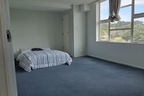 Photo of property in Grandstand Apartments, 37/80 Kent Terrace, Mount Victoria, Wellington, 6011
