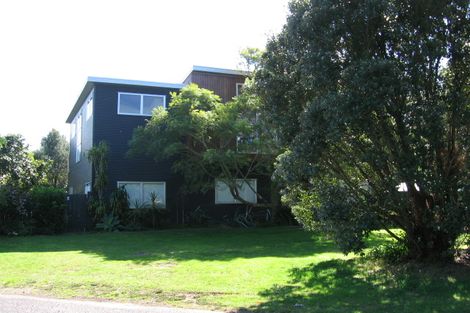 Photo of property in 3 Hicks Place, Cooks Beach, Whitianga, 3591