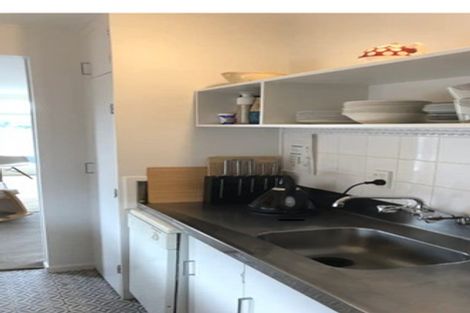 Photo of property in 11/4 Claremont Grove, Mount Victoria, Wellington, 6011