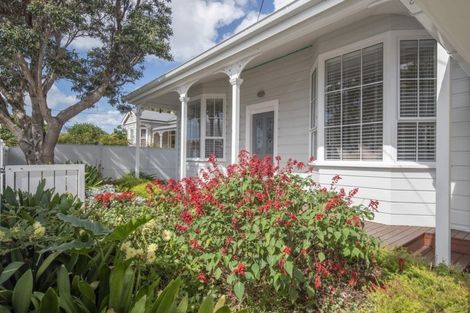 Photo of property in 1/14 Vincent Road, Northcote Point, Auckland, 0627