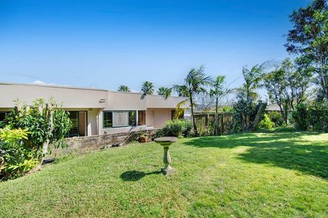 Photo of property in 13 Jelas Road, Red Beach, 0932