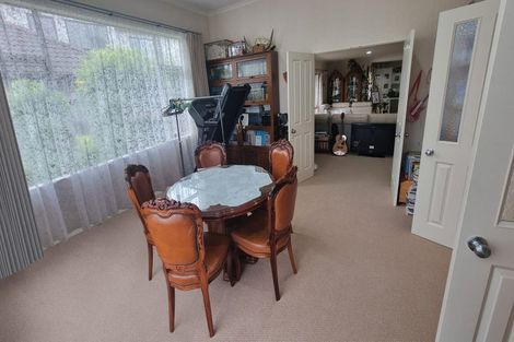 Photo of property in 4 Oswald Close, Flat Bush, Auckland, 2016