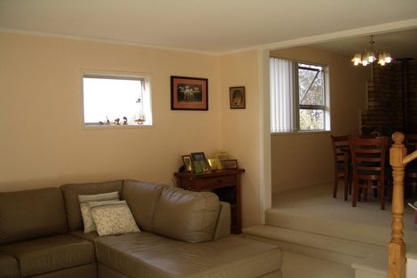 Photo of property in 14 Lavery Place, Sunnynook, Auckland, 0632