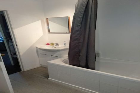 Photo of property in 19b Beverly Place, New Lynn, Auckland, 0600