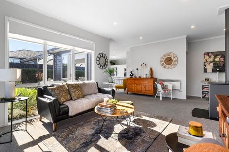 Photo of property in 8 Huarahi Pai Road, Huapai, Kumeu, 0810