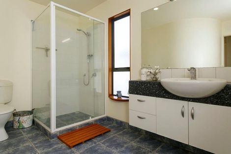 Photo of property in 2/124 Te Heuheu Street, Taupo, 3330