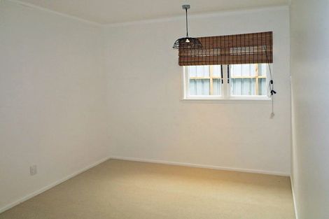 Photo of property in 109 Vipond Road, Stanmore Bay, Whangaparaoa, 0932