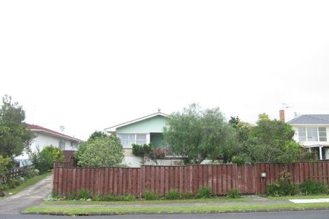 Photo of property in 28 Riverhills Avenue, Pakuranga Heights, Auckland, 2010