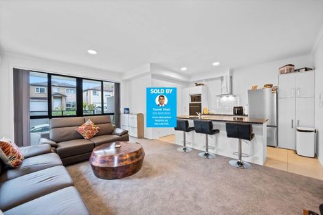 Photo of property in 20/11 Carlos Drive, Flat Bush, Auckland, 2016