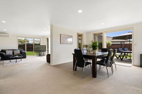 Photo of property in 14 Carrington Drive, Papamoa Beach, Papamoa, 3118