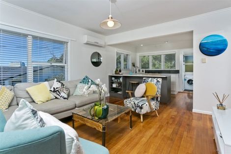 Photo of property in 1/16a Belmont Terrace, Milford, Auckland, 0620