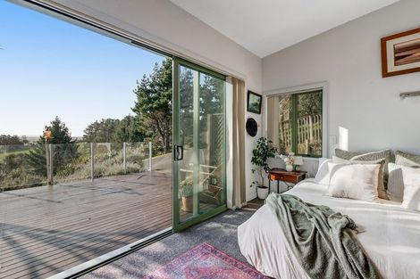 Photo of property in 91 Mangakura Road, Helensville, 0875