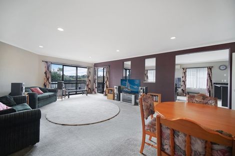 Photo of property in 33 Fergy Crescent, Wattle Downs, Auckland, 2103