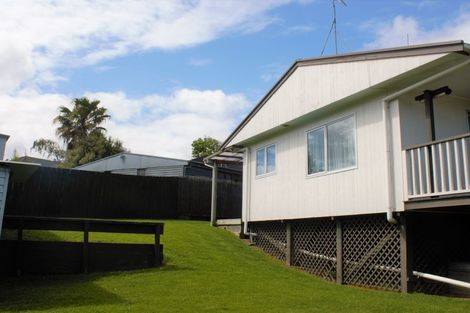 Photo of property in 2/30 Buller Crescent, Manurewa, Auckland, 2102