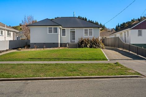 Photo of property in 16 Mclean Street, Oamaru North, Oamaru, 9400