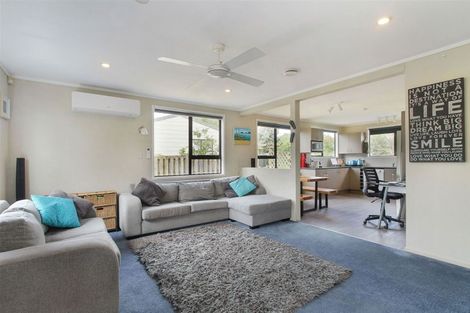 Photo of property in 14 Litchfield Place, Clarks Beach, 2122