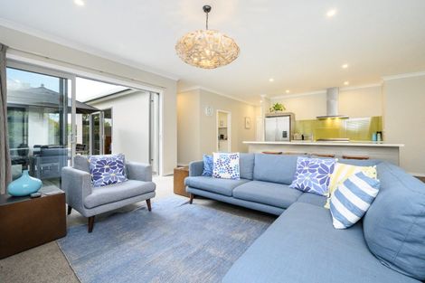 Photo of property in 5 Heritage Place, Terrace End, Palmerston North, 4410