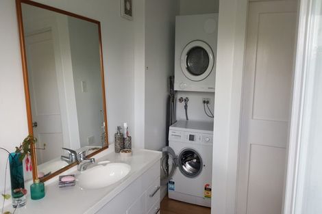 Photo of property in 37 Putnam Street, Northland, Wellington, 6012