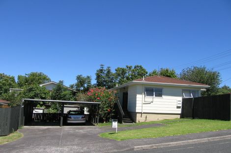 Photo of property in 1 Lysander Crescent, Beach Haven, Auckland, 0626