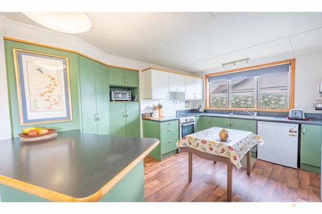 Photo of property in 8 Moorhouse Street, Waimate, 7924